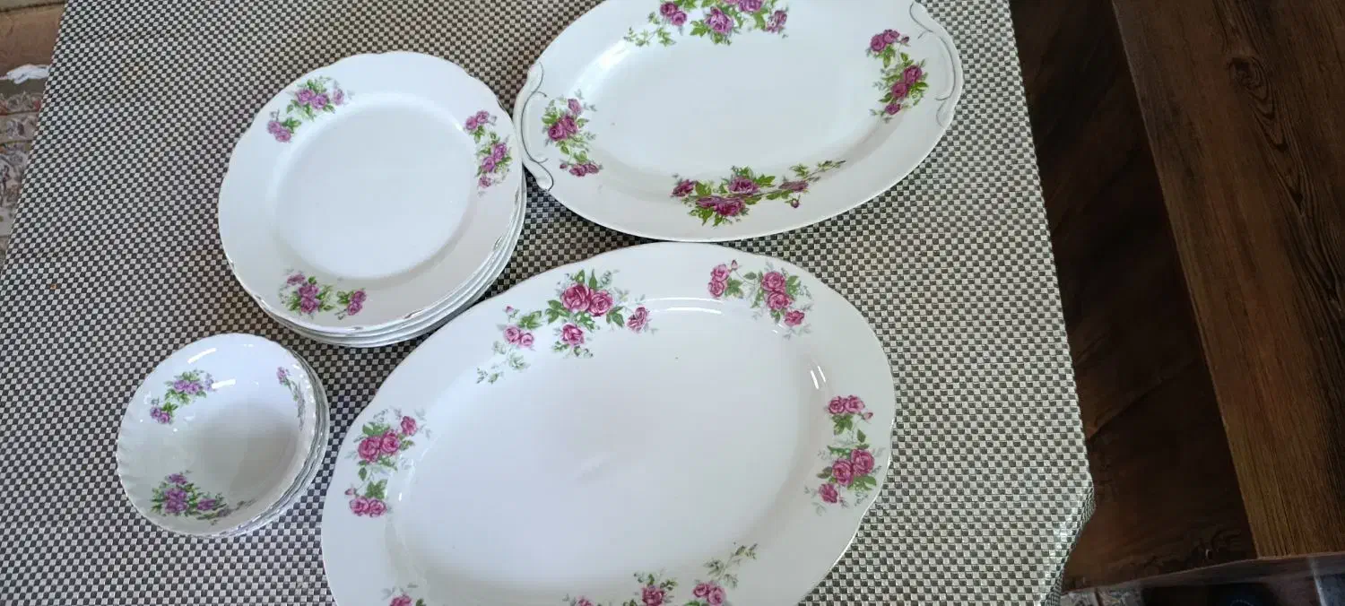 سرویس گل سرخ|ظروف سرو و پذیرایی|قم, حنیف نژاد|دیوار