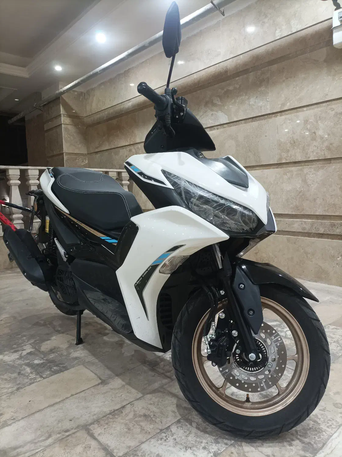 بهرو کریستال ۱۵۰ مدل ۴۰۴|موتورسیکلت|باقرشهر, |دیوار