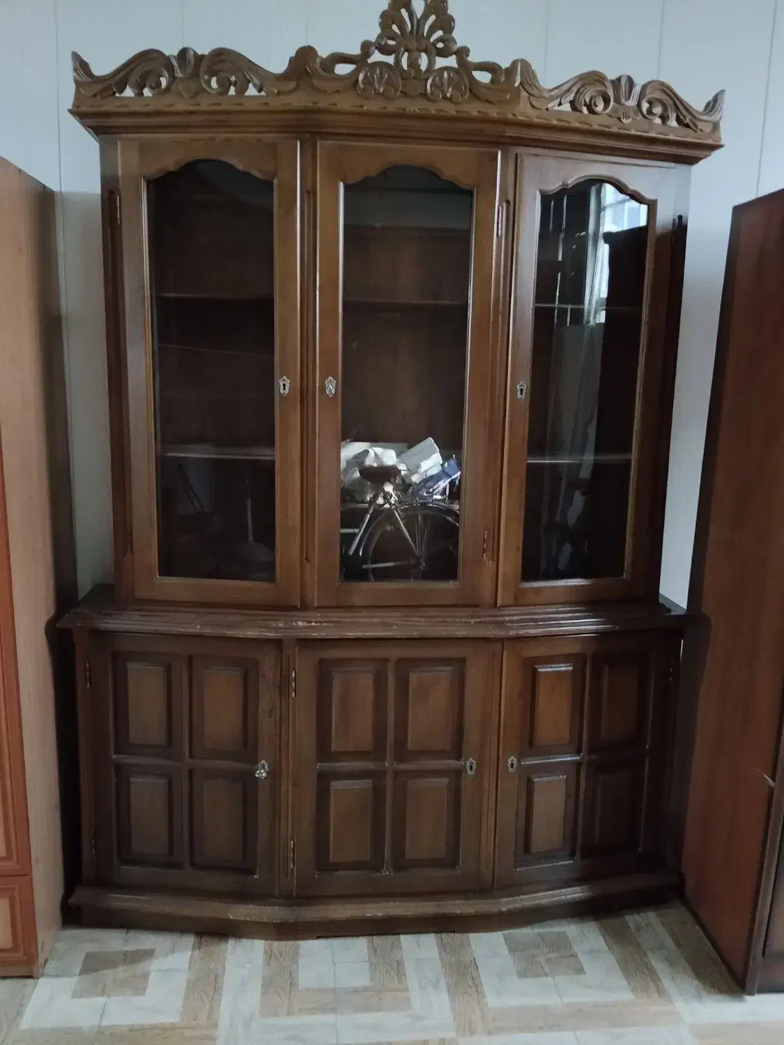 بوفه بزرگ چوب راش|بوفه، ویترین، کنسول|قرچک, باقرآباد|دیوار