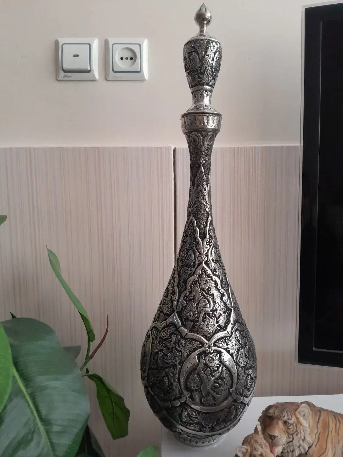 یک جفت تنگ قلمزنی|صنایع دستی و سایر لوازم تزئینی|اصفهان, شهریار|دیوار