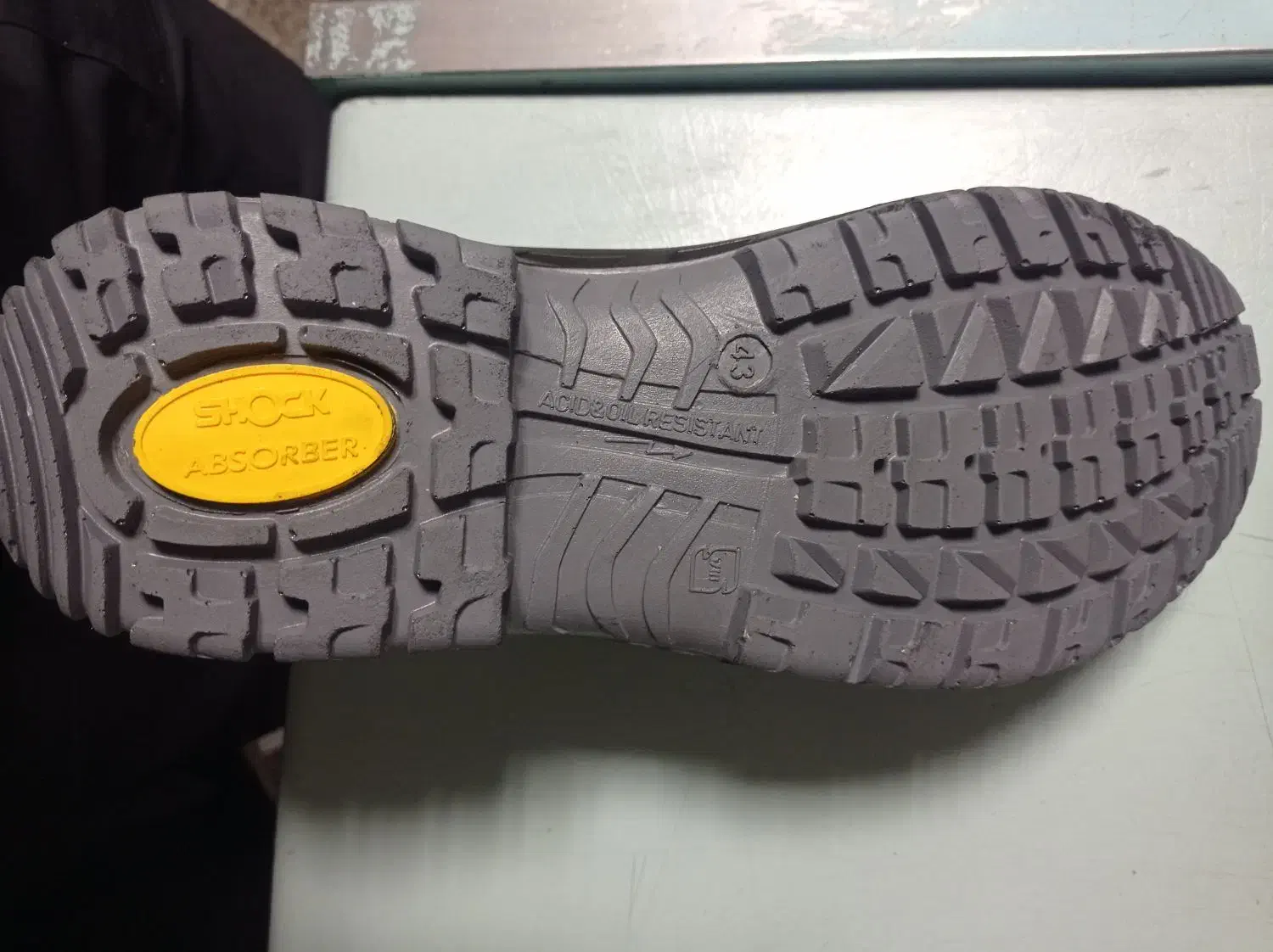 دوجفت کفش ایمنی وطبی|کیف، کفش، کمربند|دهگلان, |دیوار