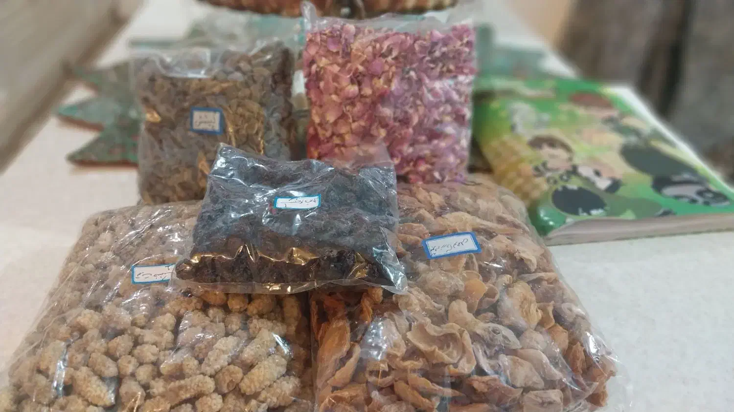عسل،توت خشک،چهارشیره.گلاب،معجون چایی|خوردنی و آشامیدنی|تهران, پردیسان|دیوار