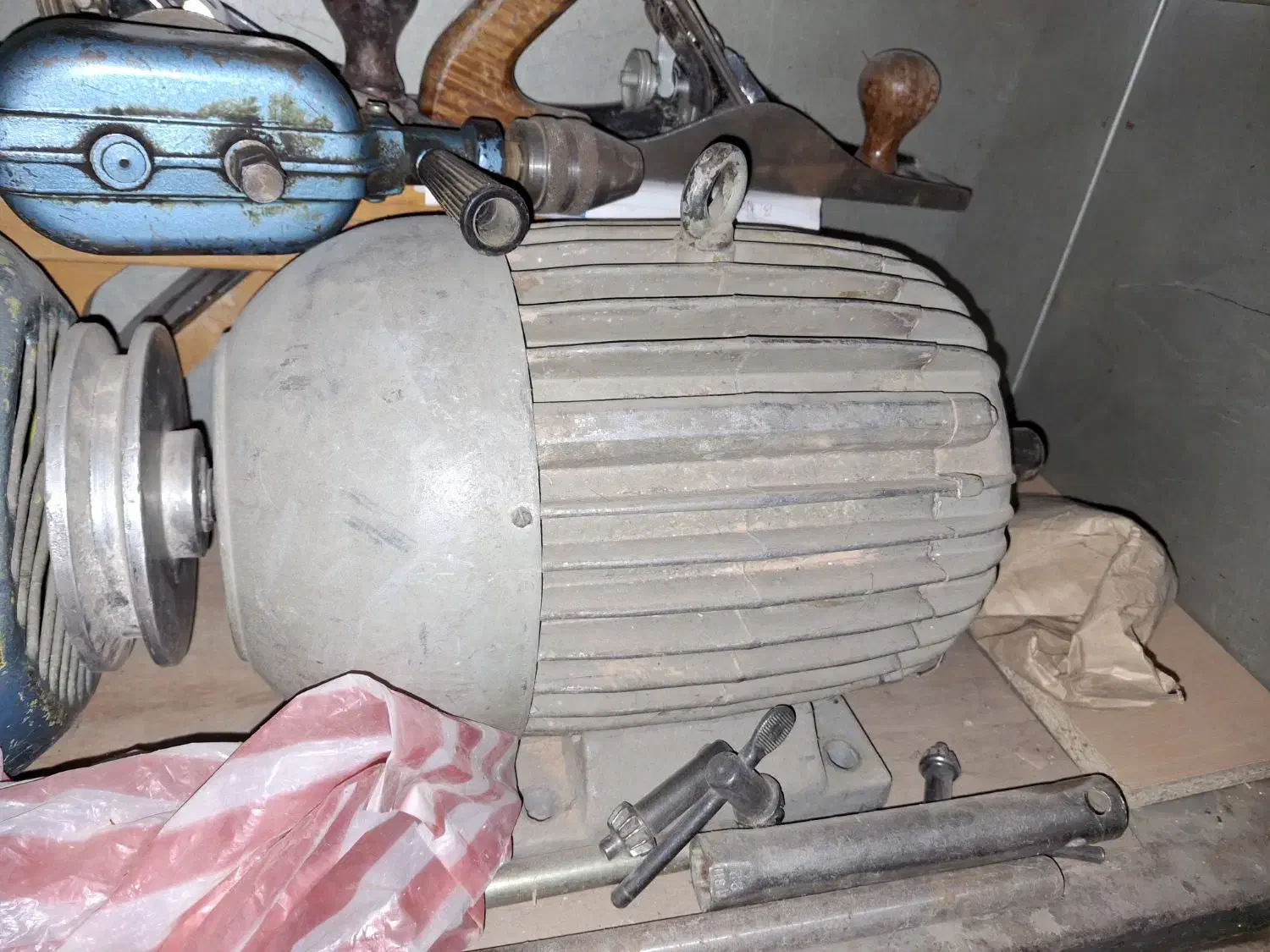 دینام اروپایی کمیاب|ماشین‌آلات صنعتی|تهران, ونک|دیوار