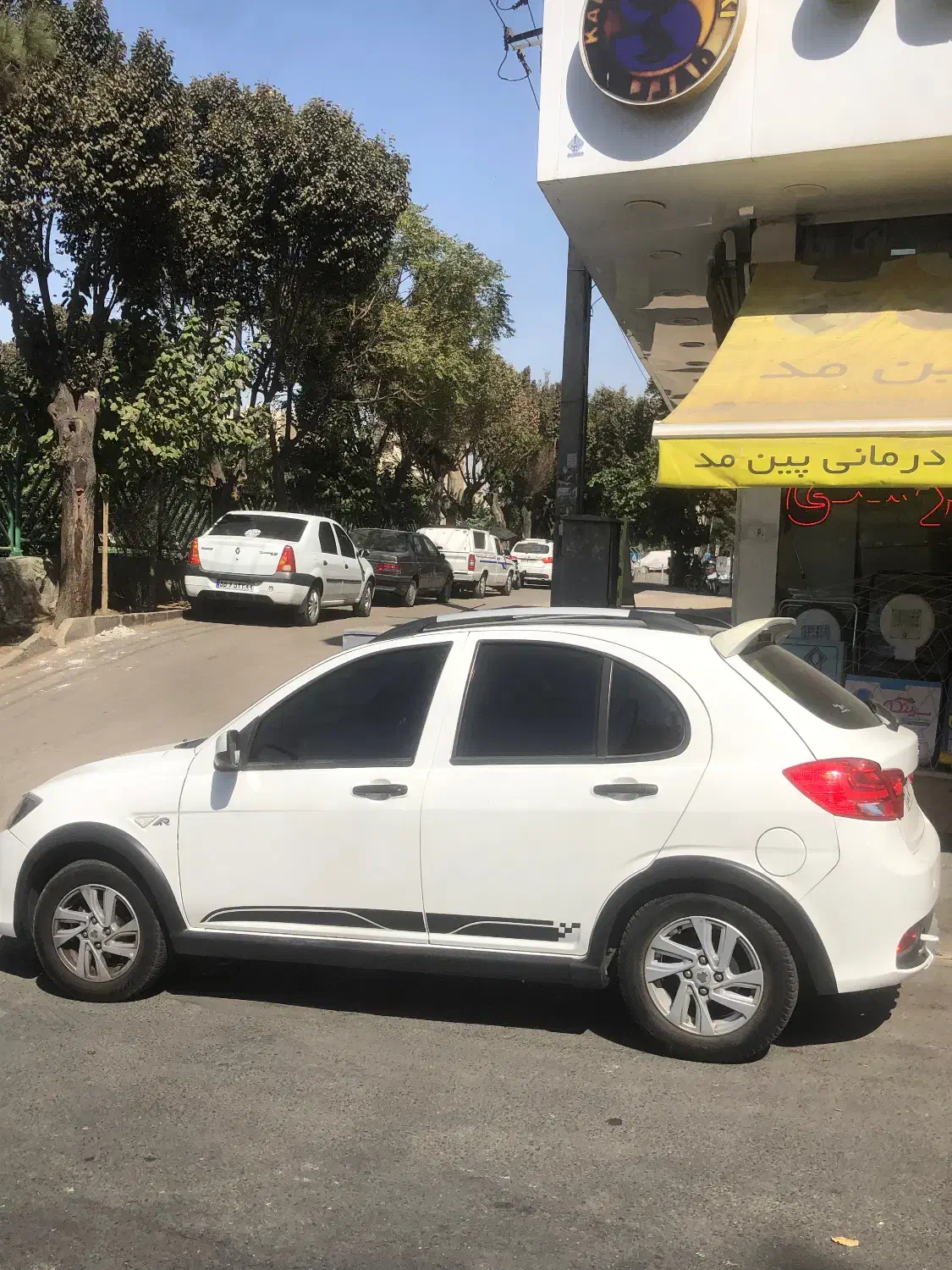 کوییک R 1402|خودرو سواری و وانت|سلمان‌شهر, |دیوار