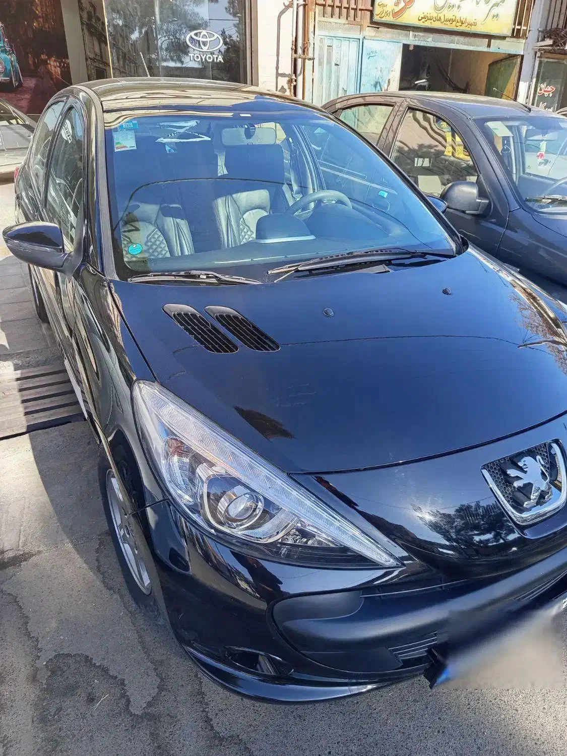 پژو۲۰۷ اتومات مشکی پانا متالیک درحد صفر|خودرو سواری و وانت|سبزوار, سیادتی|دیوار