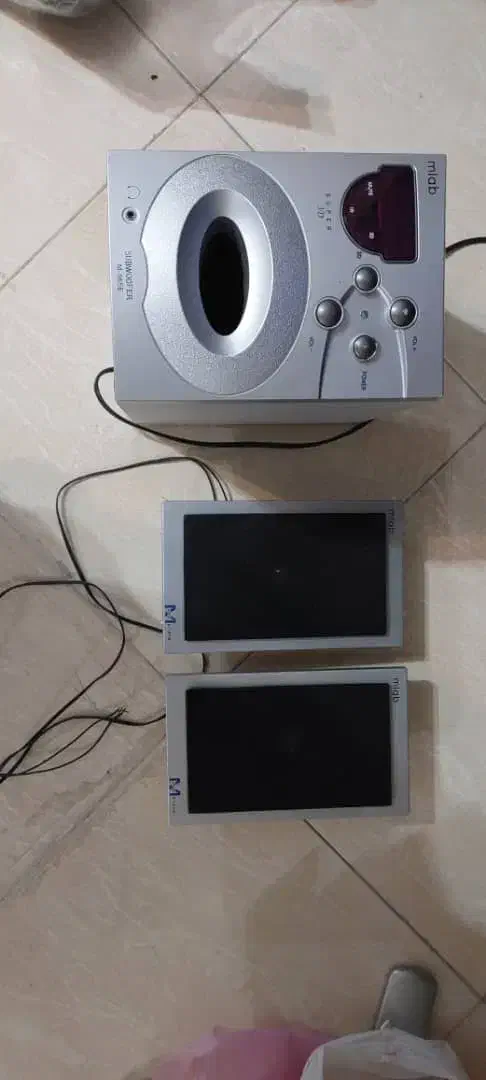 دستگاه + ۲ اسپیکر + ریموت|سیستم صوتی خانگی|تهران, دکتر هوشیار|دیوار