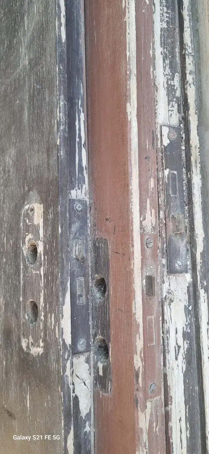 سه عدد درب چوبی دست دوم|مصالح و تجهیزات ساختمان|شیراز, شهرک صدا و سیما|دیوار