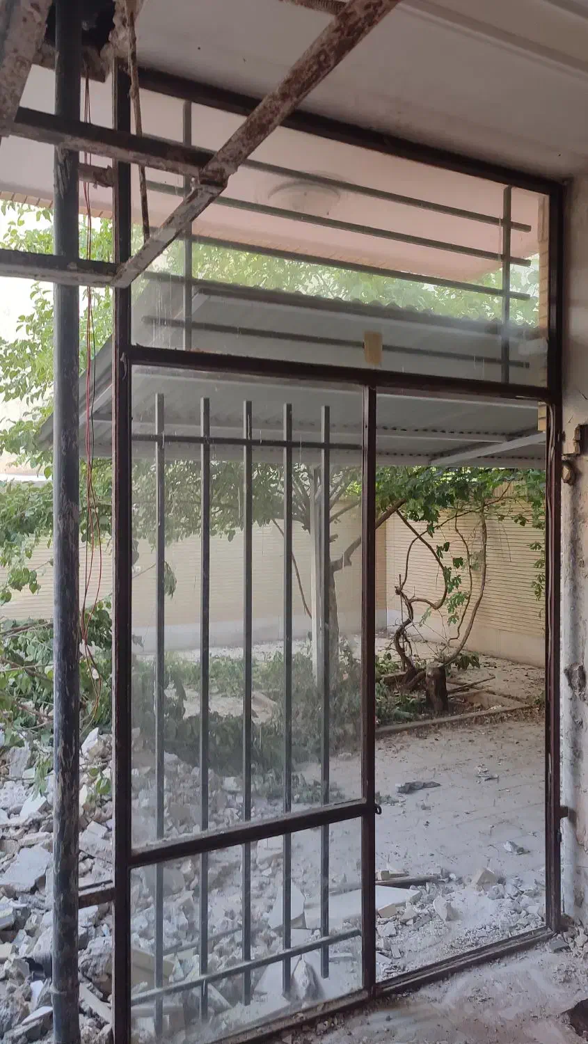 درب و پنجره فلزی سالم|مصالح و تجهیزات ساختمان|شاهینشهر, عطار|دیوار