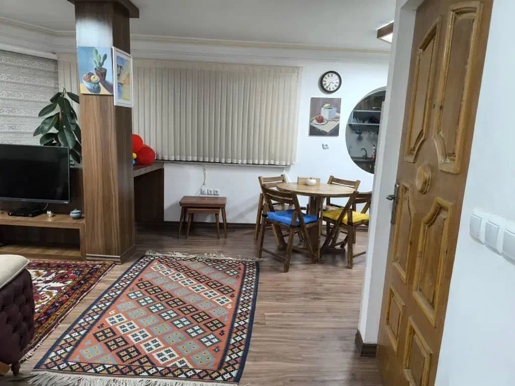 اجاره روزانه واحد نقلی وسط شهر شیک و تمیز|اجارهٔ کوتاهمدت آپارتمان و سوئیت|رشت, رودباری|دیوار