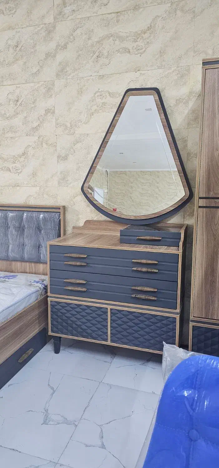 کنسول واینه به دلیل تغییر شغل به قیمت فاکتور|مبلمان خانگی و میز عسلی|اهواز, دغاغله|دیوار