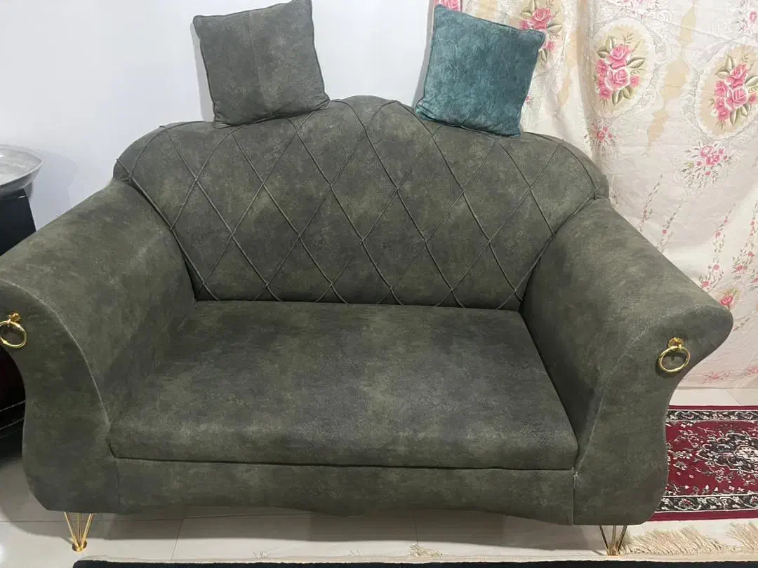 مبل هفت نفره دورنگ|مبلمان خانگی و میز عسلی|رشت, سلیمانداراب|دیوار