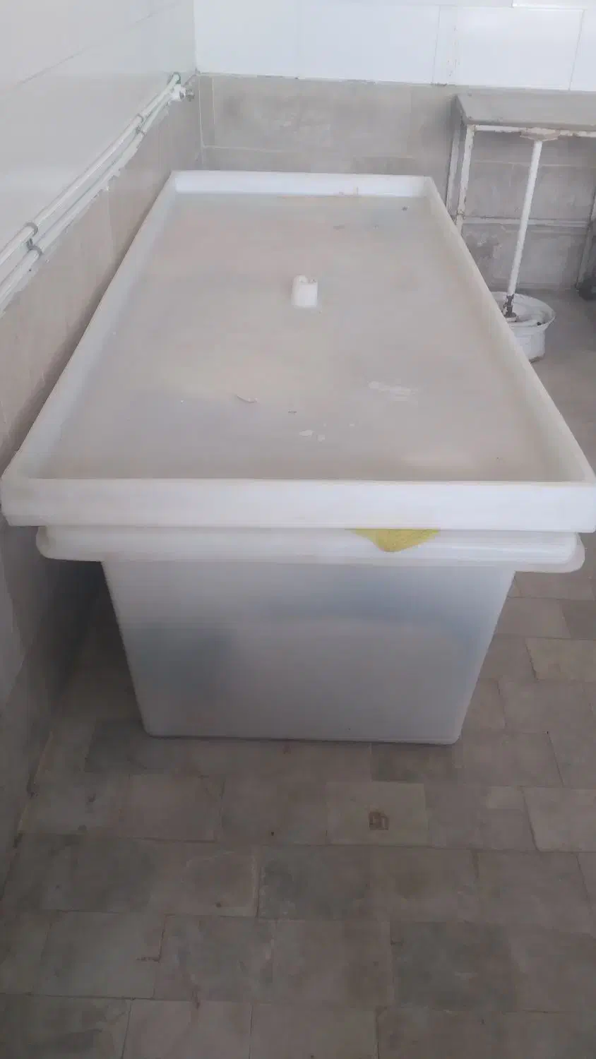 وان ۱۲۰۰لیتری قیمت ۱۰میلیون|ظروف نگهدارنده، پلاستیکی، یک‌بارمصرف|دورود, |دیوار