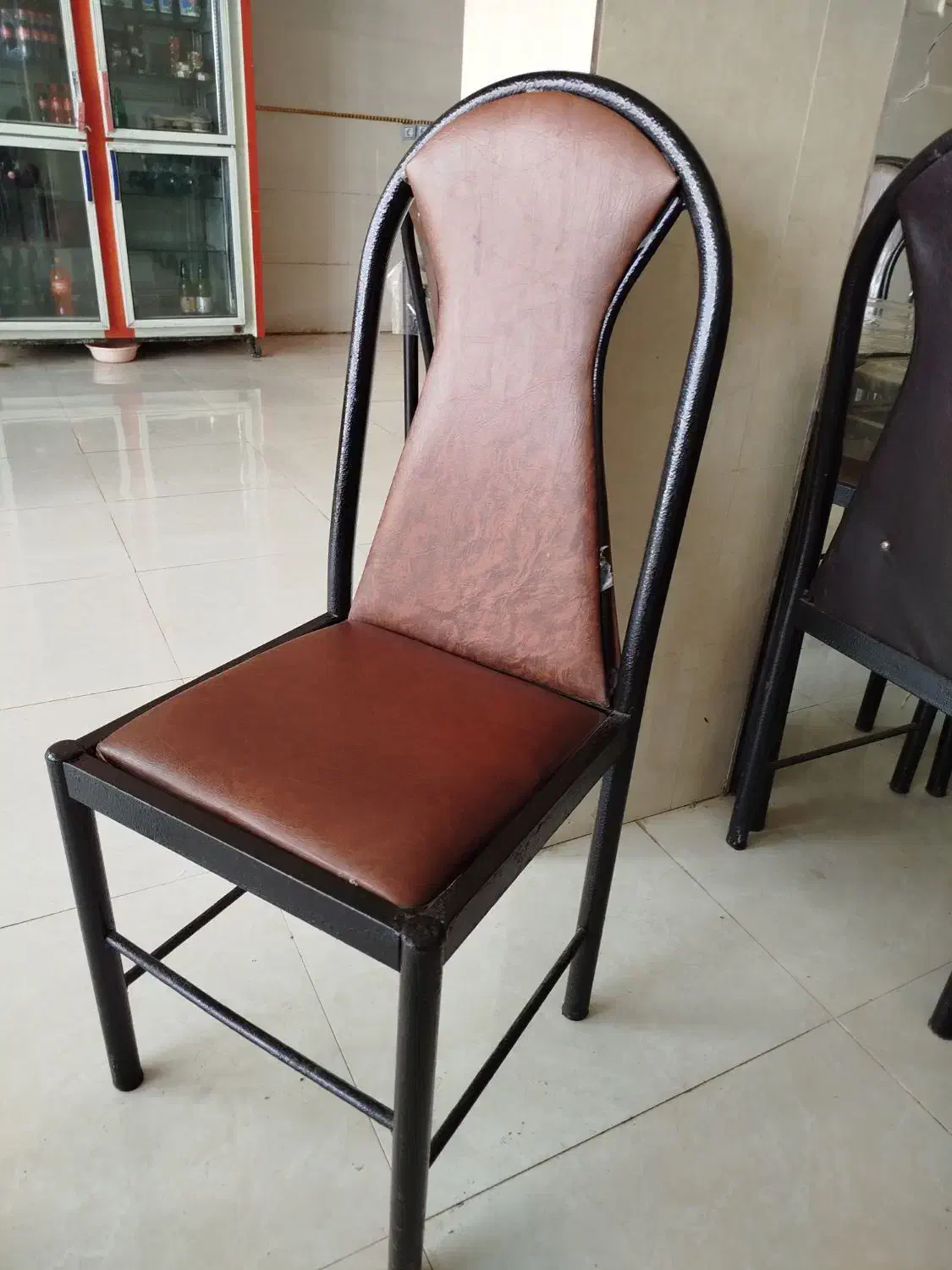 صندلی فلزی تمیز|صندلی و نیمکت|تبریز, |دیوار