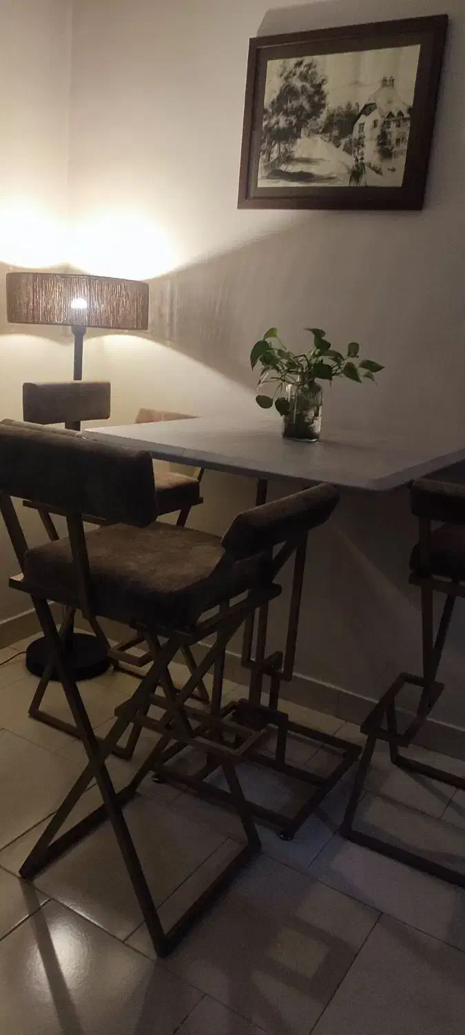 میز با صندلی سه نفره فروش فوری|میز و صندلی غذاخوری|تهران, حشمتیه|دیوار