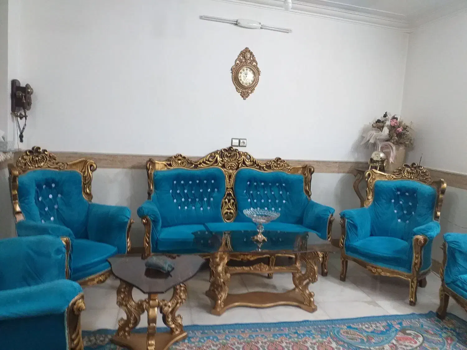 مبل ۷نفره سلطنتی بامیزو عسلی|مبلمان خانگی و میز عسلی|قم, زنبیل آباد|دیوار