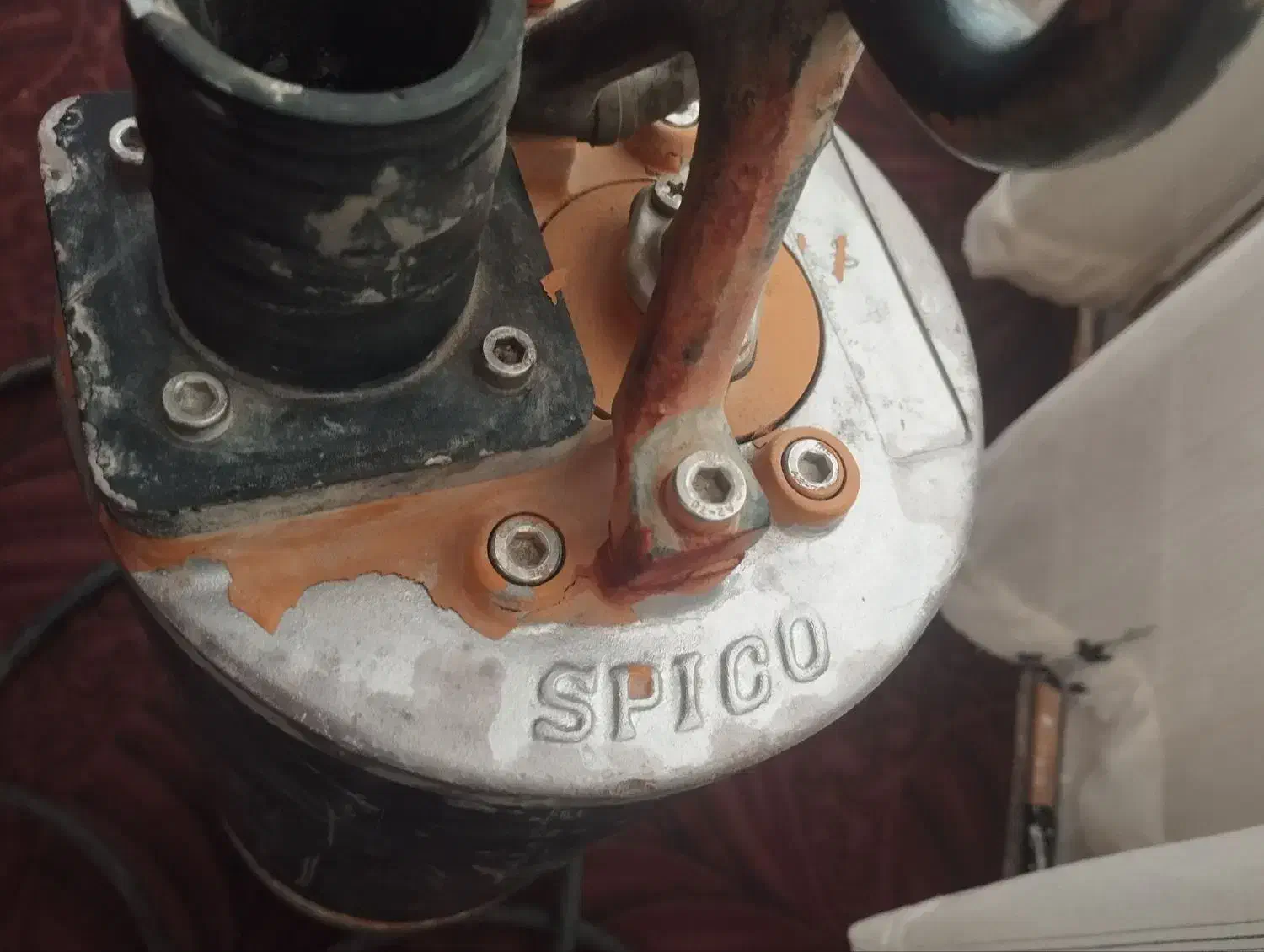 کَفکِش|ماشین‌آلات صنعتی|آشخانه, |دیوار