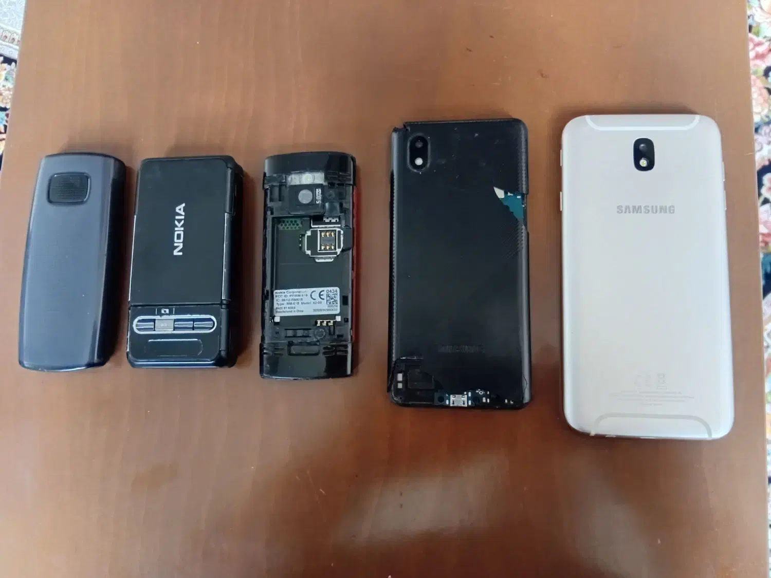 3250 و چند عدد گوشی یکجا فروشی|موبایل|اندیشه, شهرک مریم|دیوار