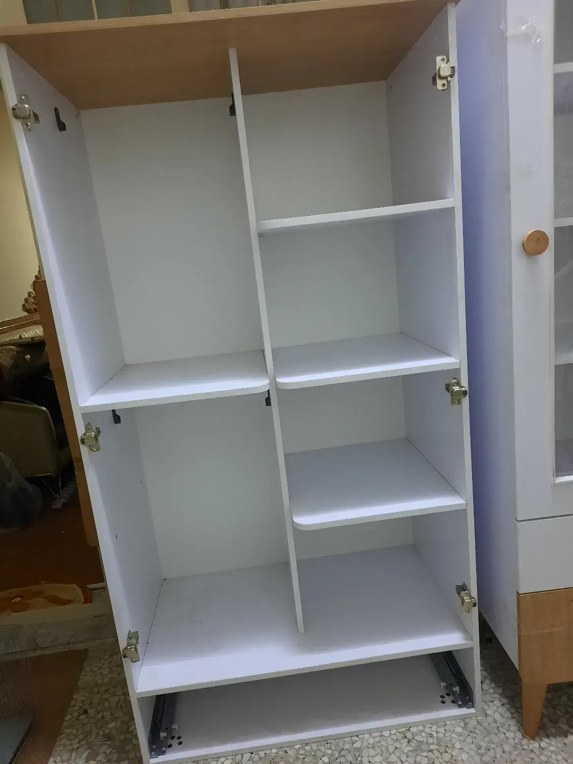 کمد|جاکفشی، کمد، دراور|پیشوا, |دیوار