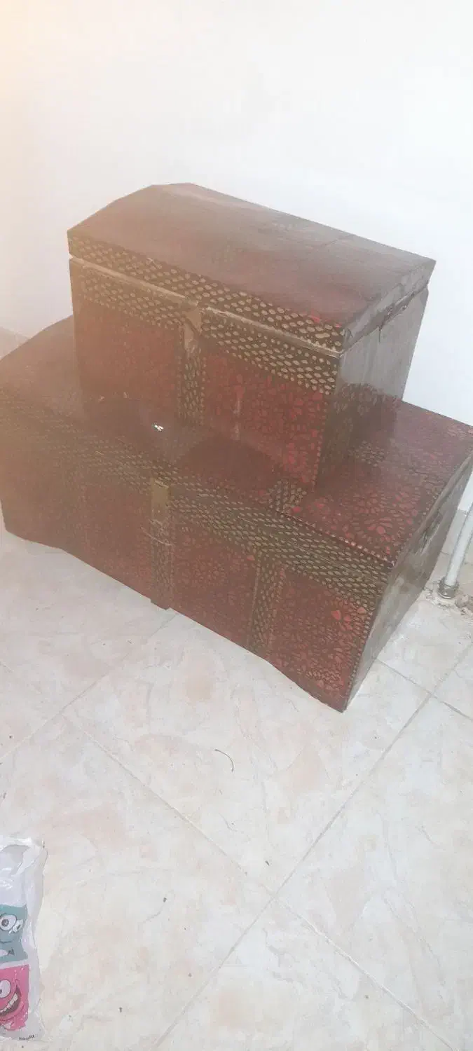 دوعدد صندوق طرح قدیمی بزرگ و کوچک|صنایع دستی و سایر لوازم تزئینی|لاهیجان, مهرگان|دیوار