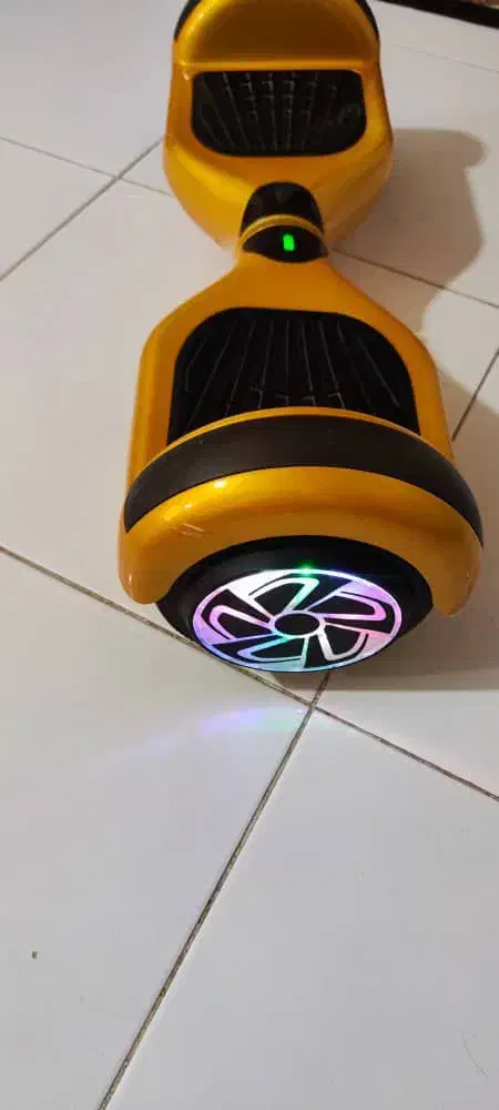 اسکوتر برقی|دوچرخه، اسکیت، اسکوتر|صدرا-فارس, فاز ۱|دیوار