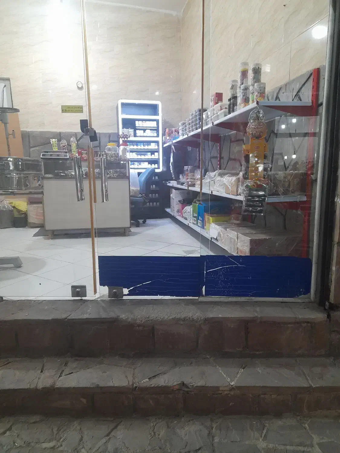 مغازه رهنورد اجاره ۱۰۰ میلون رهن با ۵ملیون اجاره|اجارهٔ مغازه و غرفه|رودهن, |دیوار