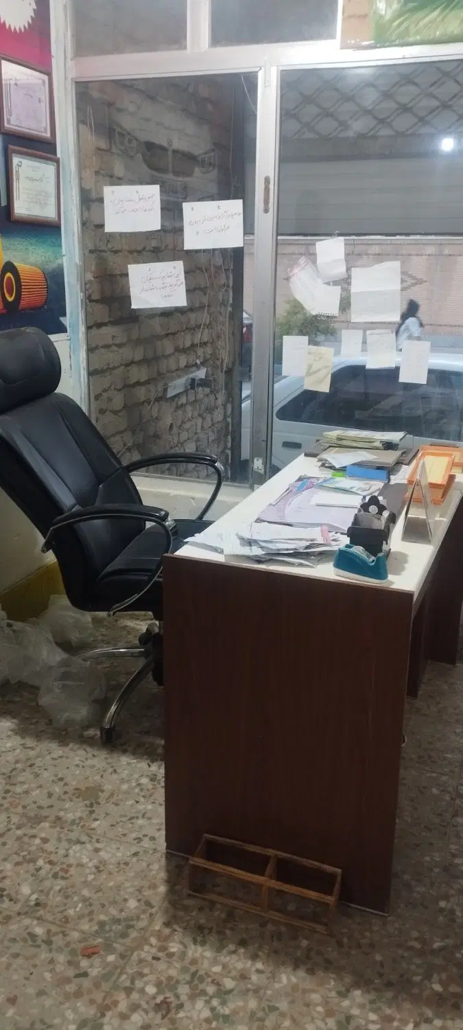 میز|دفتر کار|شاهینشهر, شهرک گلدیس|دیوار