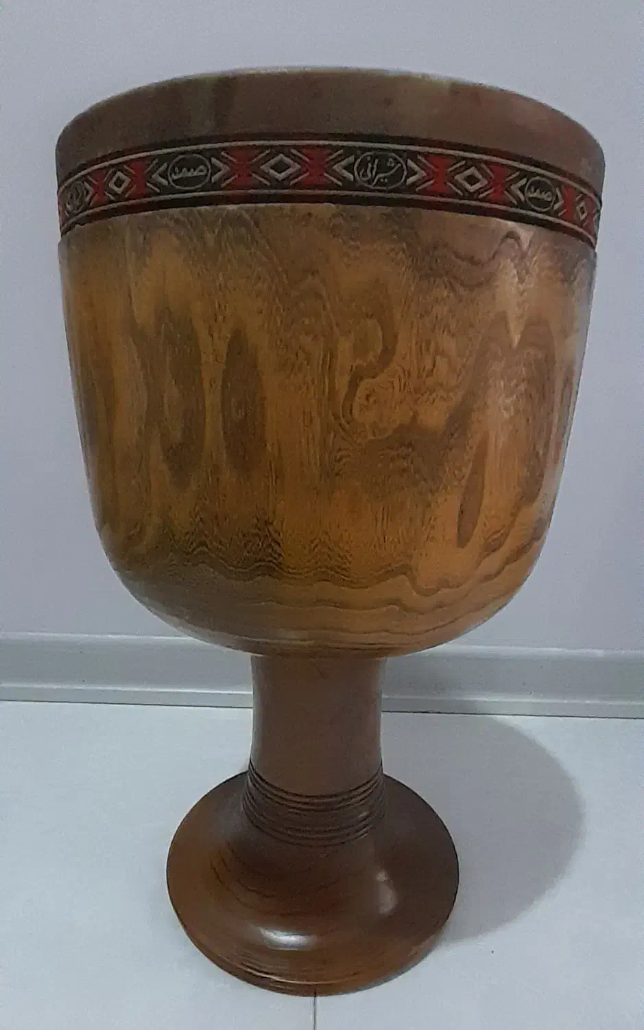 تنبک چوب گردو وپوست آهو|سازهای سنتی|گرگان, |دیوار