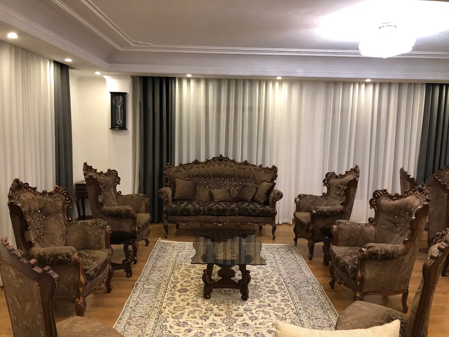 مبلمان ۹ نفره و ناهارخوری ۸ نفره تمام چوب|مبلمان خانگی و میز عسلی|تهران, صادقیه|دیوار