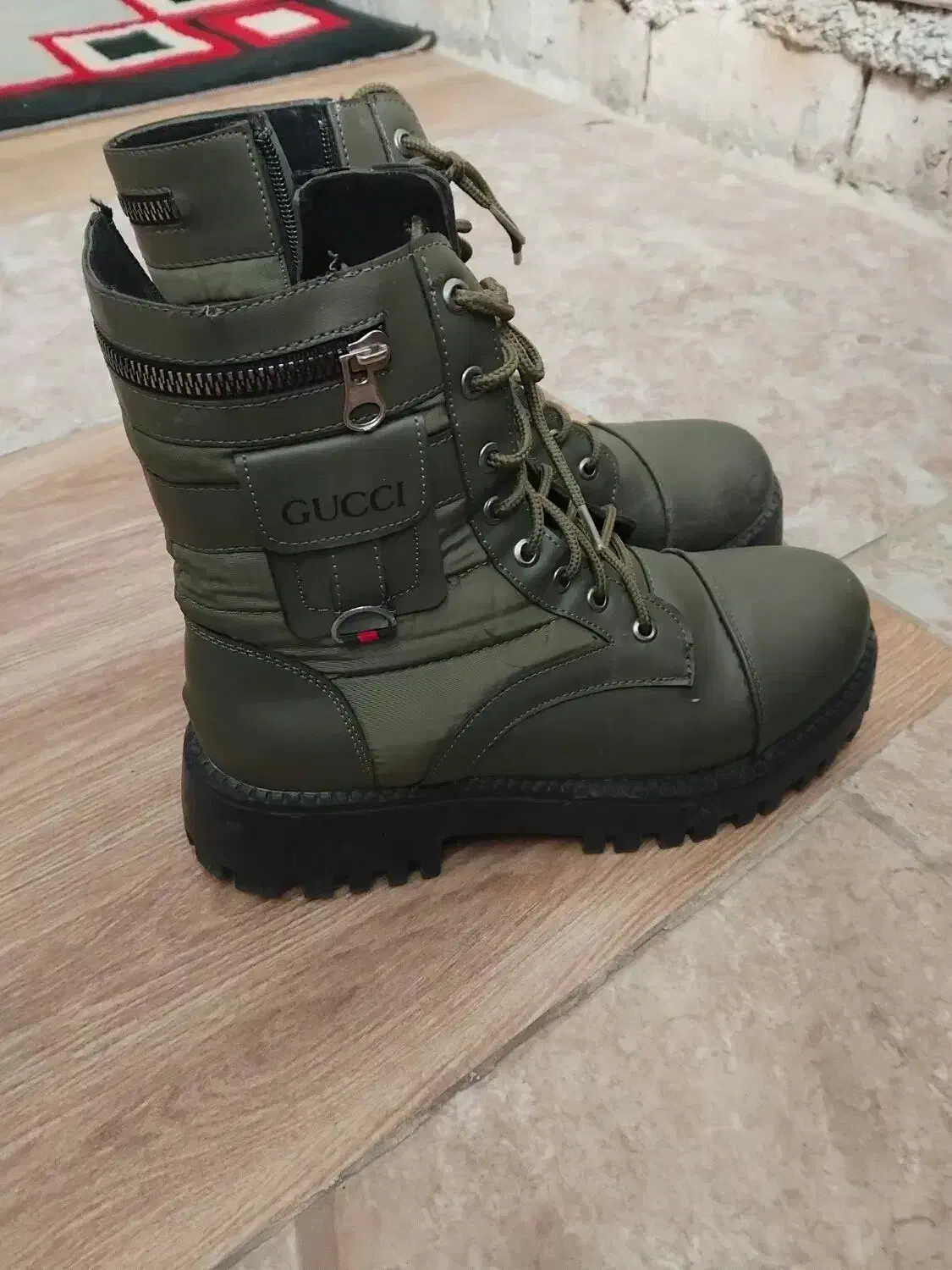 پوتین نو|کیف، کفش، کمربند|زنجان, |دیوار