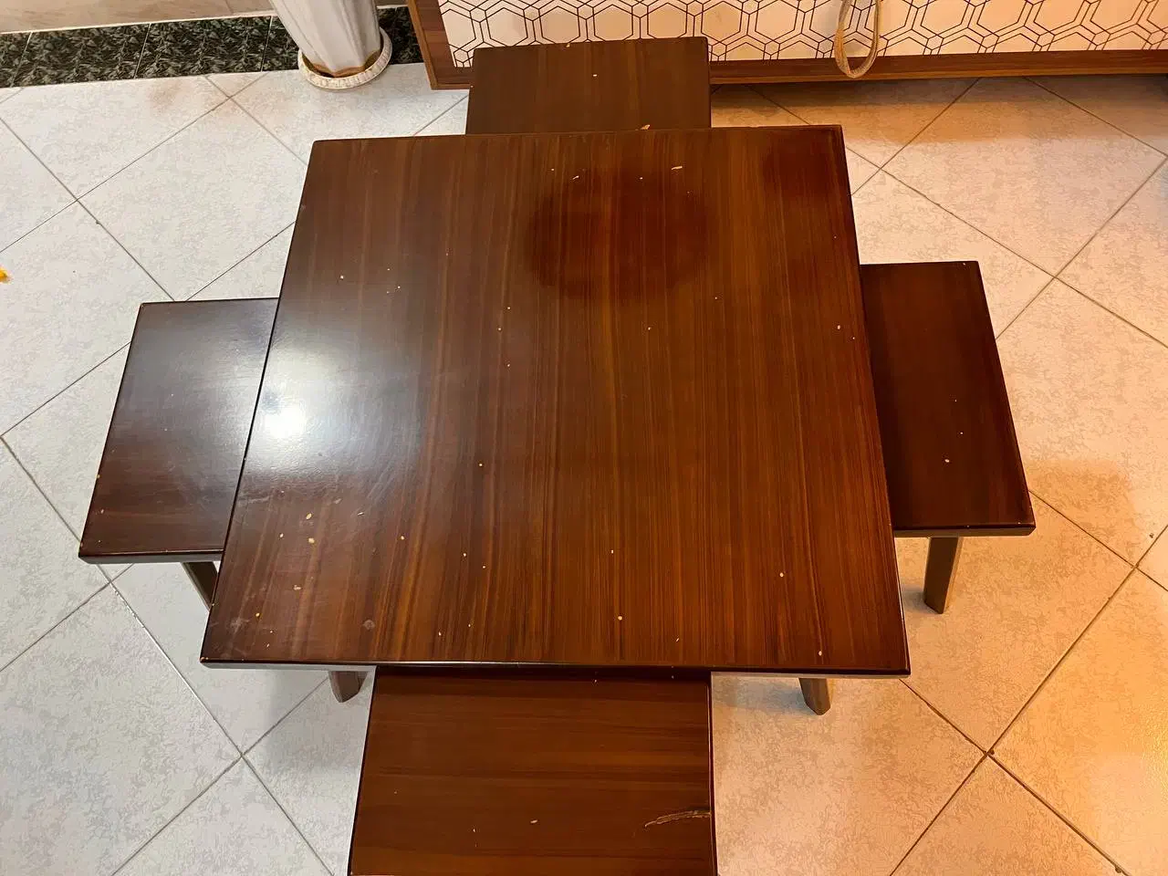 میز جلو مبلی و ۴ عدد عسلی|مبلمان خانگی و میز عسلی|گرگان, |دیوار