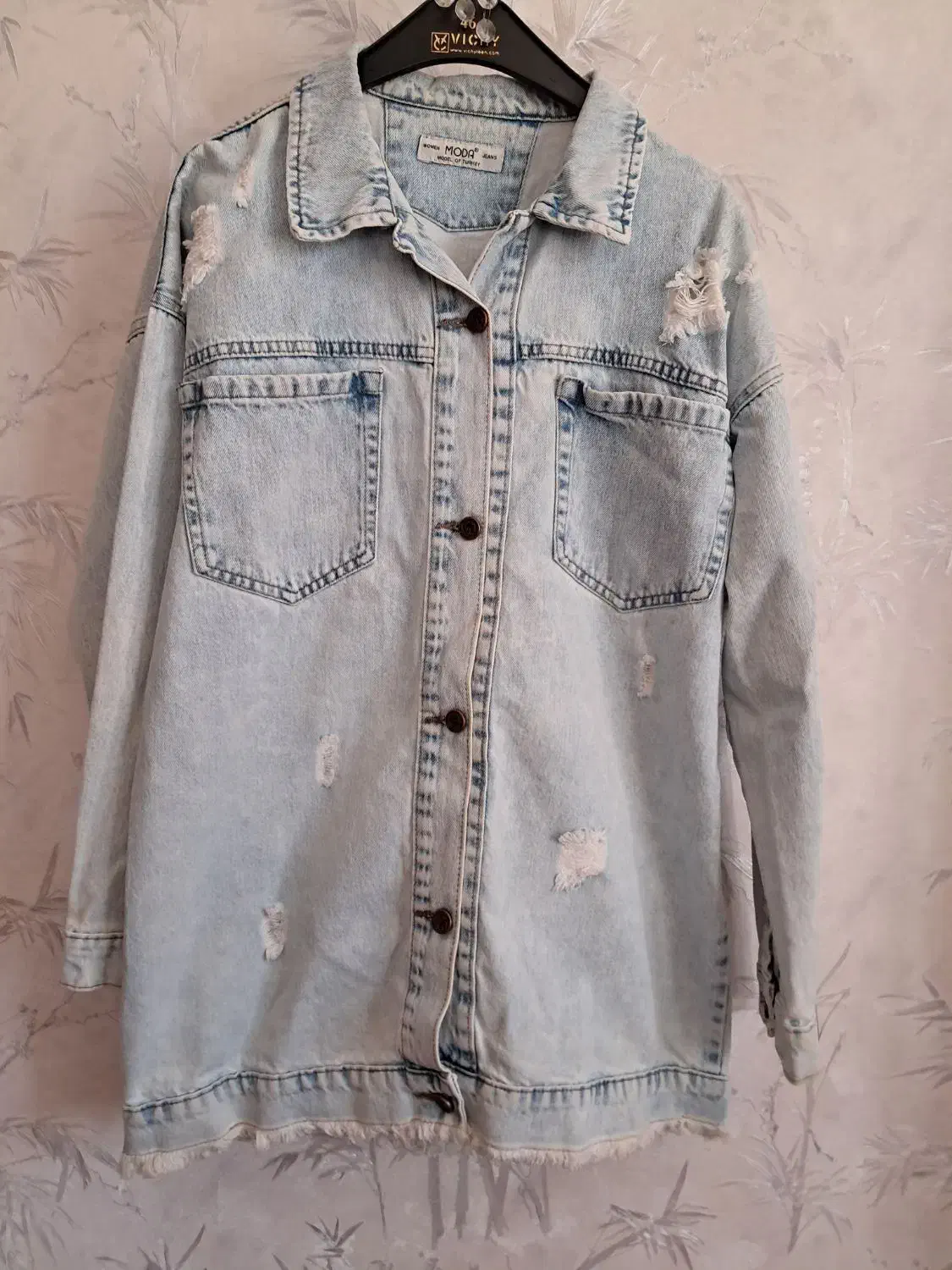 لباس|لباس|بروجرد, |دیوار