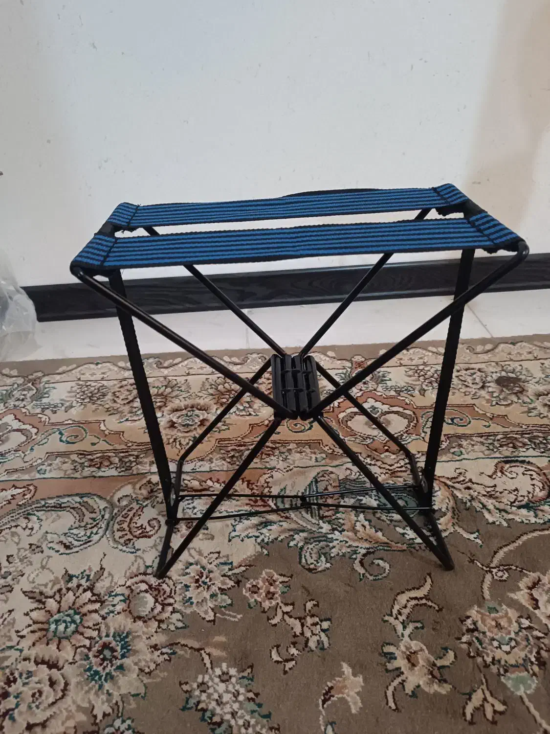 صندلی تاشو|صندلی و نیمکت|پرند, فاز ۶|دیوار