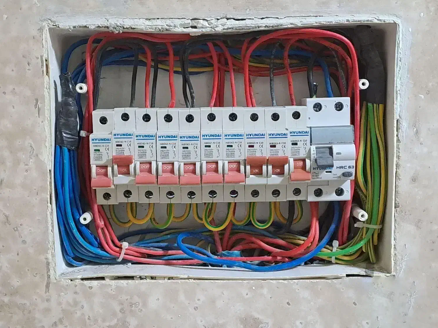 تعمیرات برق منزل|خدمات پیشه و مهارت|شوشتر, |دیوار