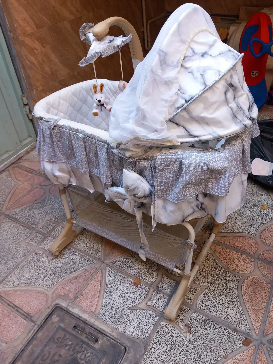 گهواره کودک باتری خور|اسباب و اثاث بچه|صفادشت, |دیوار