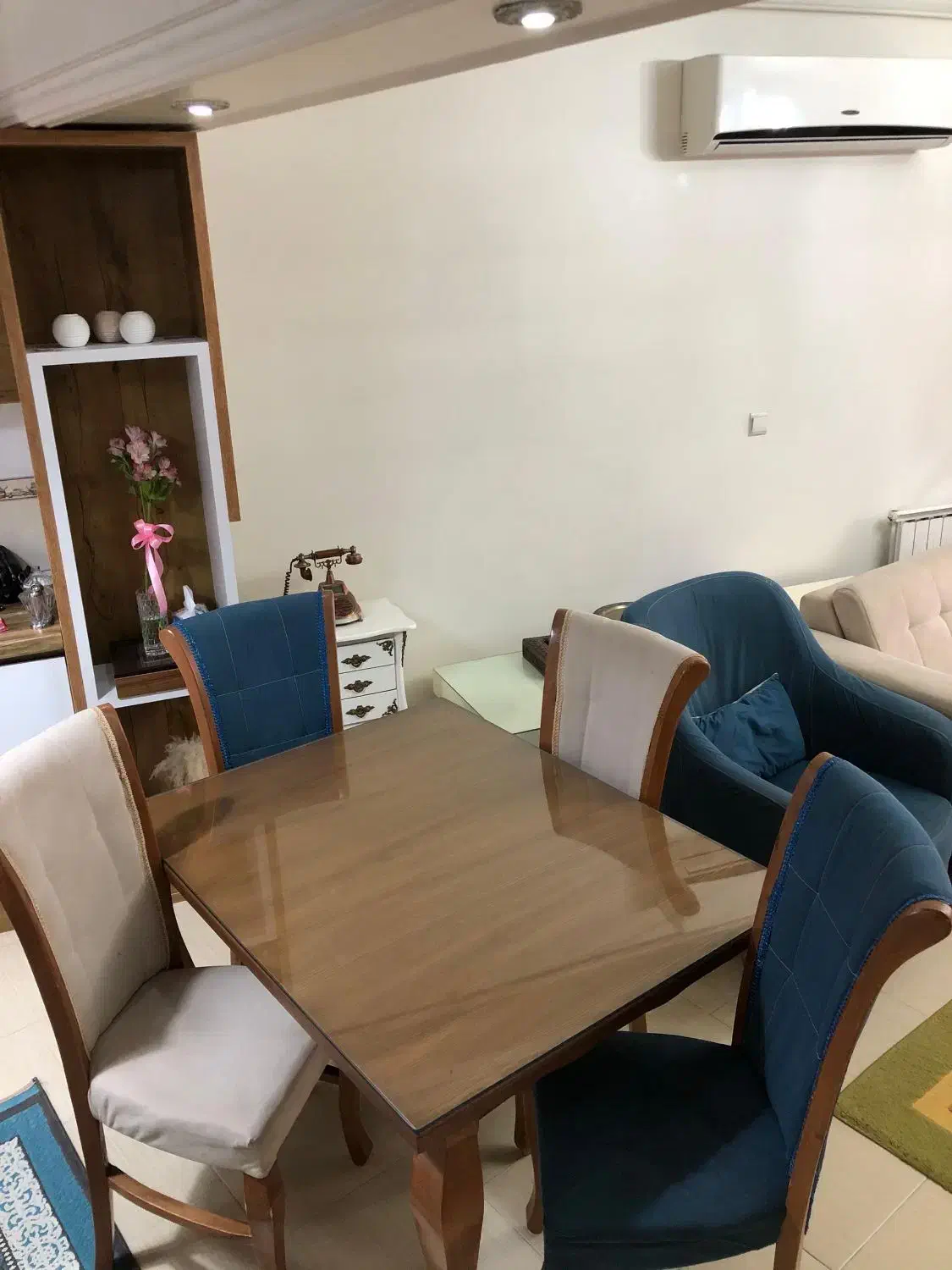 میز ناهار خوری ۴ نفره (میز بزرگ) در حد نو|میز و صندلی غذاخوری|قائم‌شهر, |دیوار