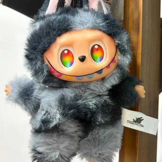 لبوبو سکرت|اسباببازی|سبزوار, قصبه اب یمین|دیوار