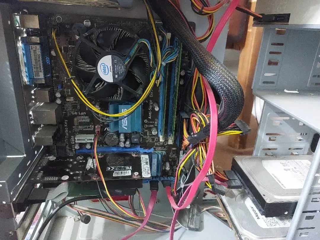 کیس اداری|رایانه رومیزی|آباده, |دیوار