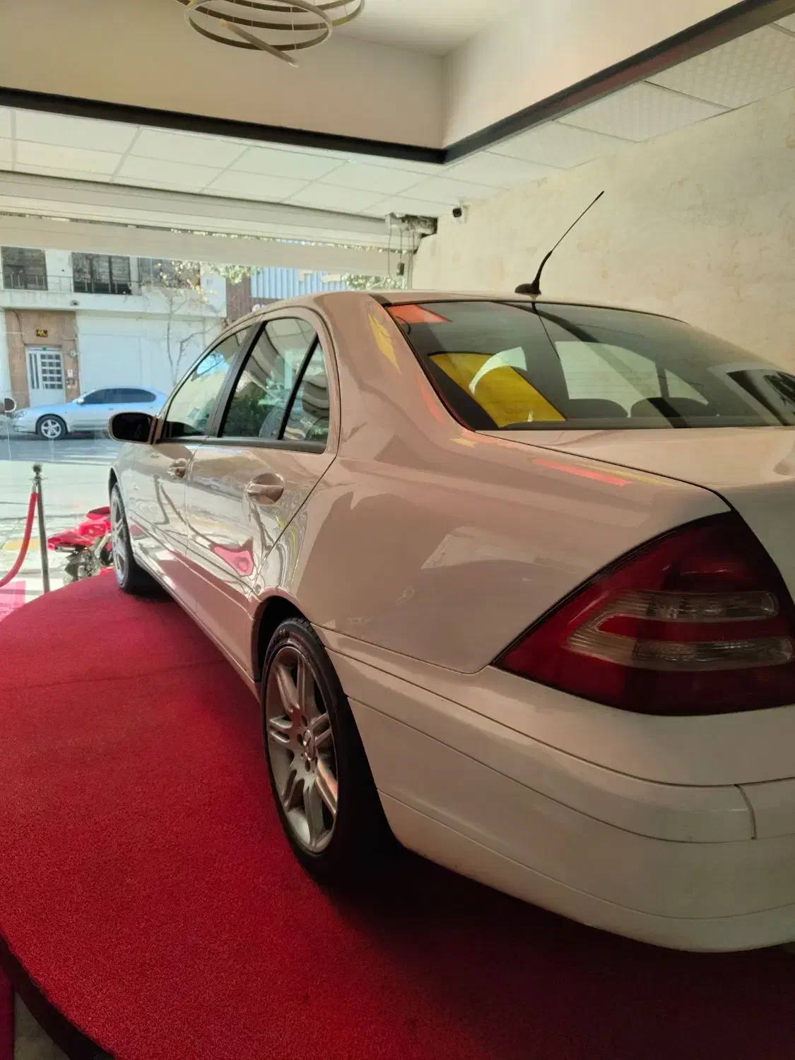 بنز کمپرسور c 240 تمام فابریک بدون توضیح|خودرو سواری و وانت|شیراز, باغ تخت|دیوار