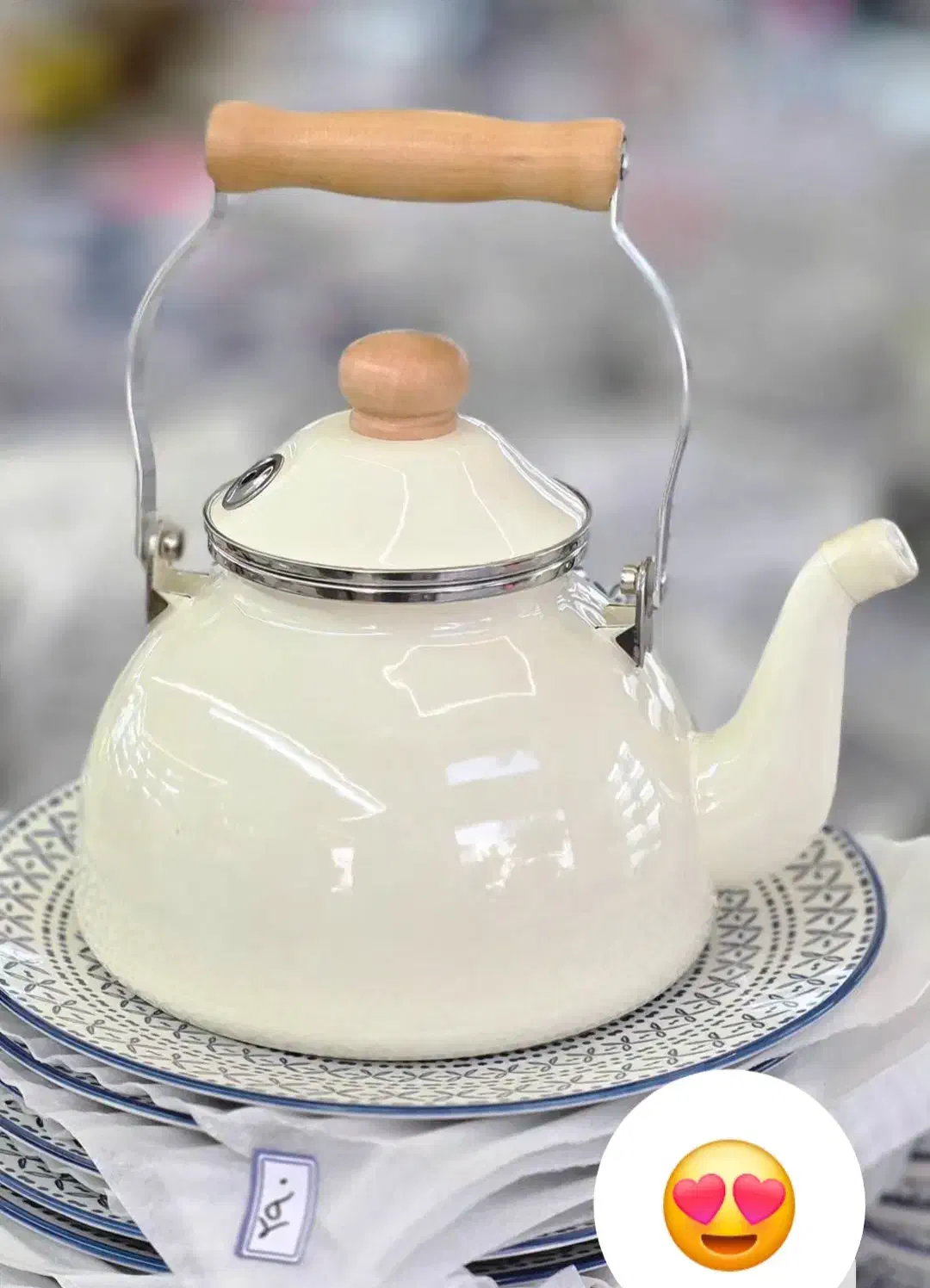 کتری لعاب دار فلزی دسته چوبی|قوری، کتری، قهوه‌ساز دستی|شیراز, وصال|دیوار