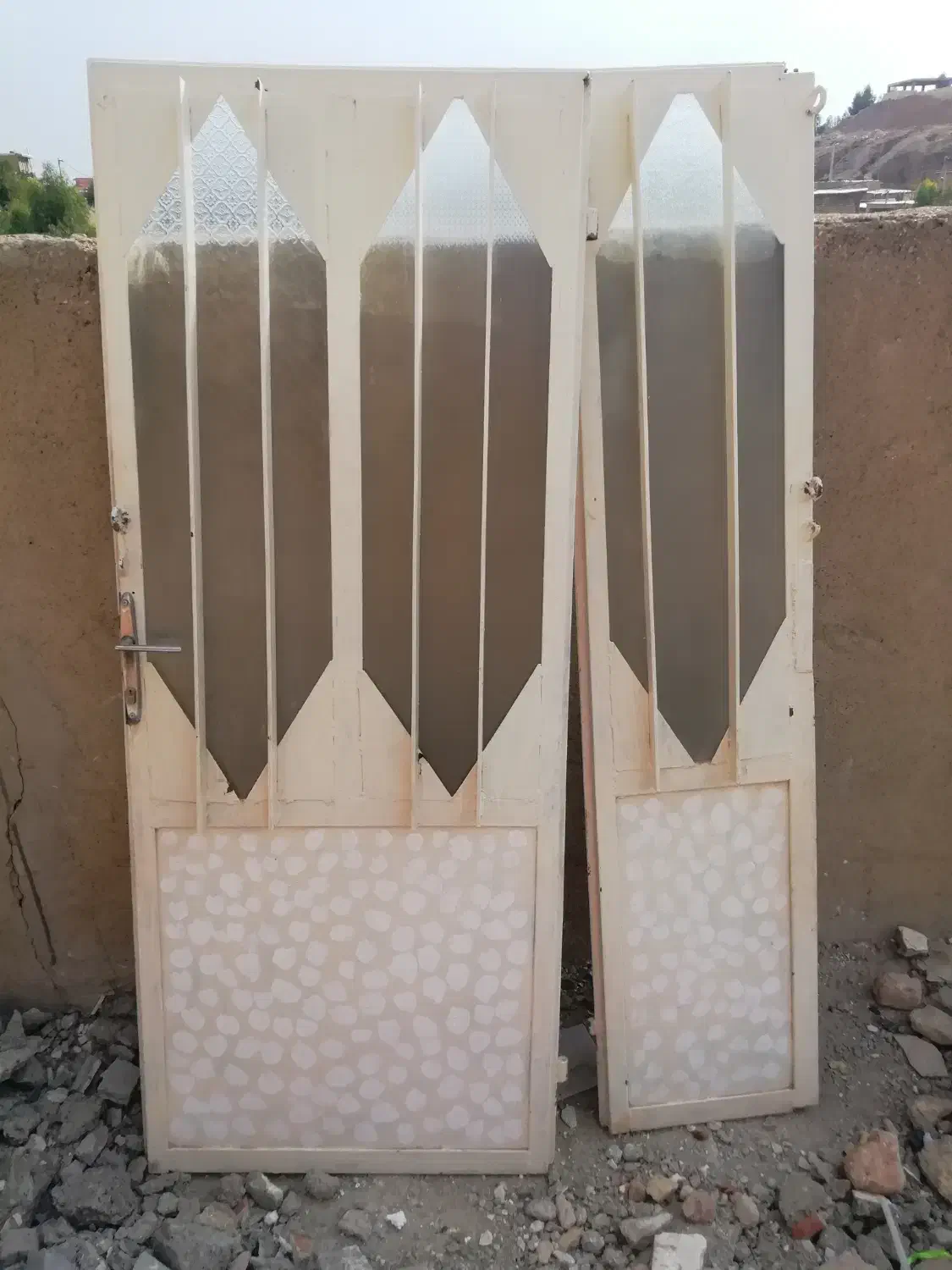 درب پذیرایی آهنی|مصالح و تجهیزات ساختمان|آبدانان, |دیوار