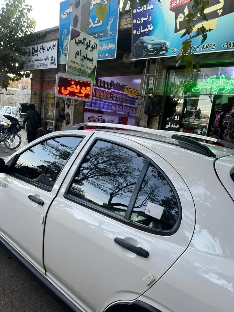 نصب شیشه دودی تعویض طلق چراغ|خدمات موتور و ماشین|سنندج, |دیوار