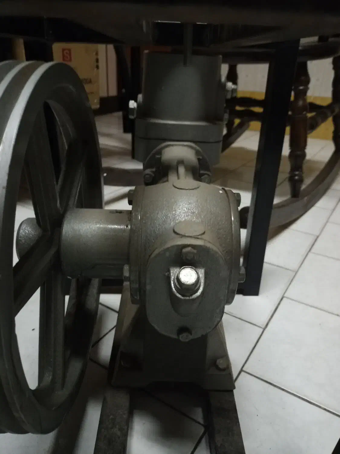 دستگاه تزریق گاز ال پی جی گاز مایع|ماشین‌آلات صنعتی|رشت, توشیبا|دیوار