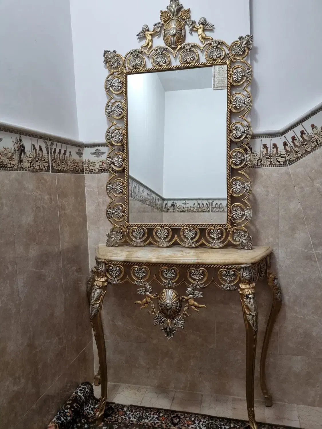 اینه شمدان|آینه|قم, شاه ابراهیم|دیوار