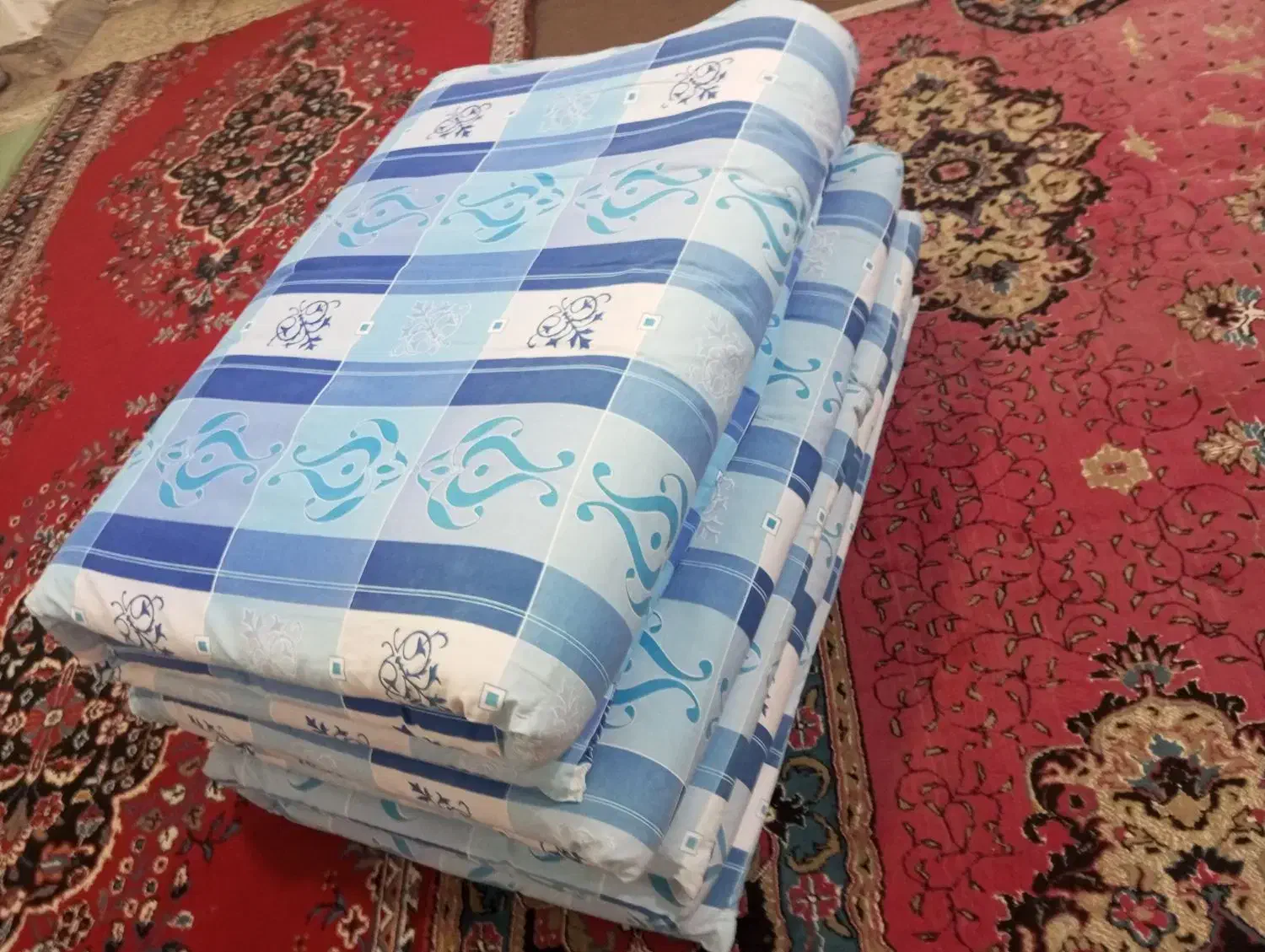 تشک پنبه ای|تشک تختخواب|چرام, |دیوار