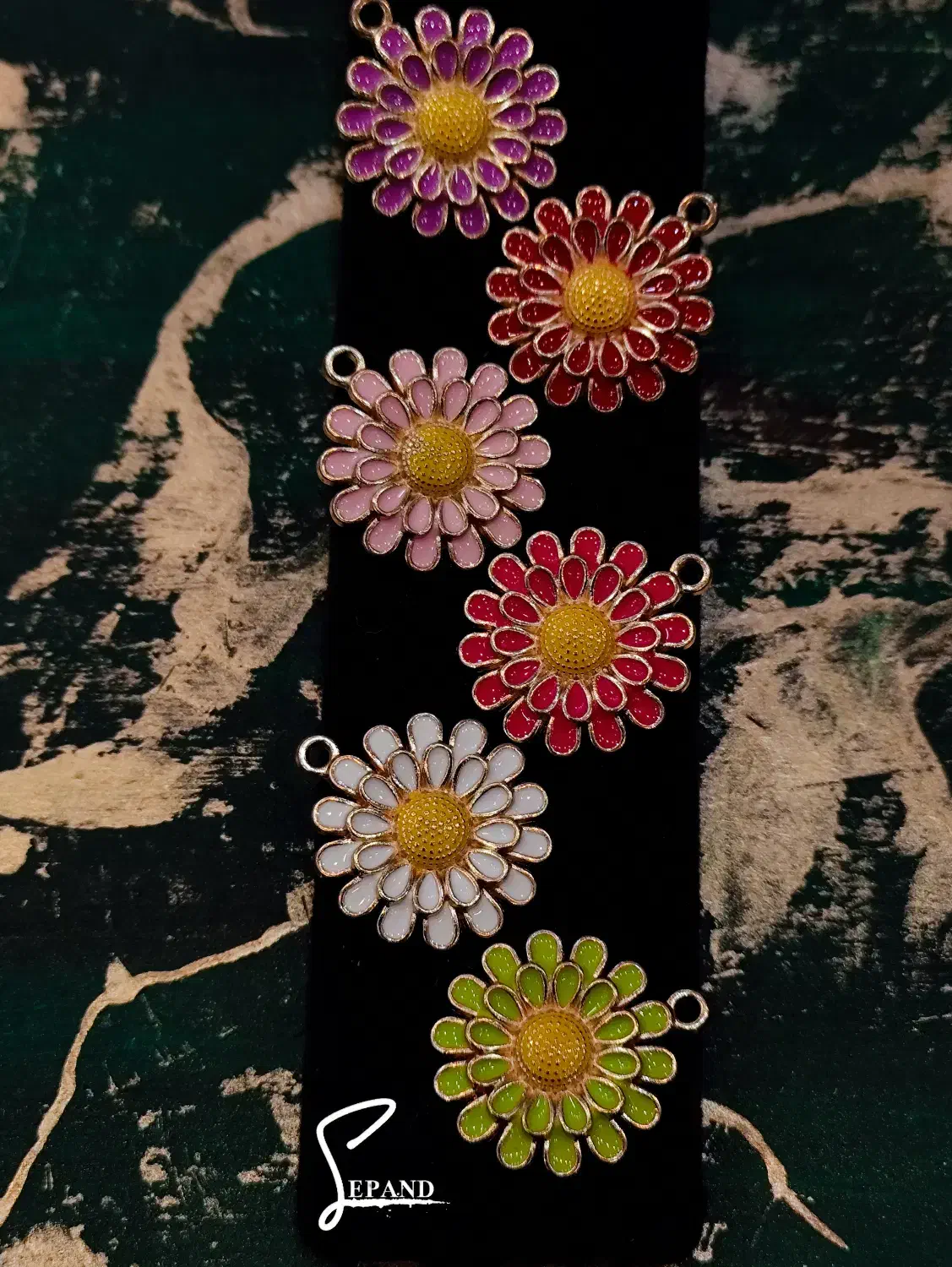 آفر فوق العاده تمام گردنبندها به قیمت عمده ۸۵ و ۳۵|بدلیجات|بندرعباس, |دیوار