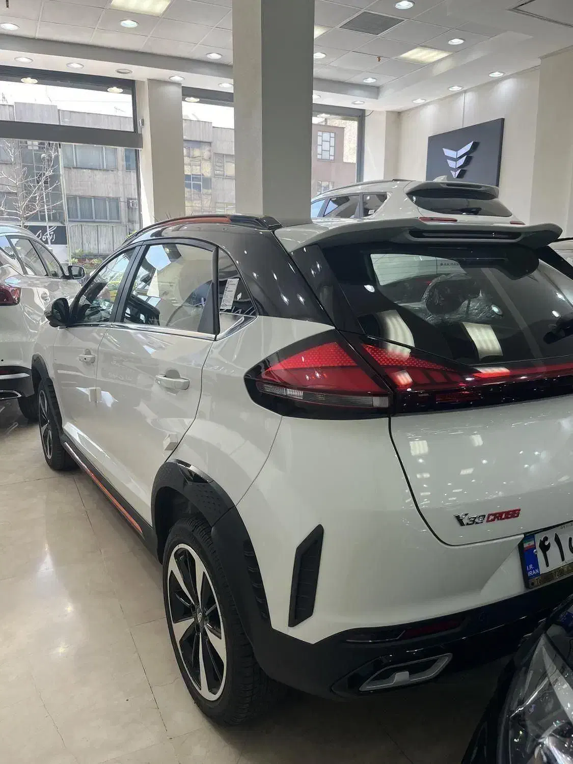 ام‌وی‌ام X33 Cross (اومودا C3)، مدل 1404|خودرو سواری و وانت|تهران, عباس‌آباد|دیوار