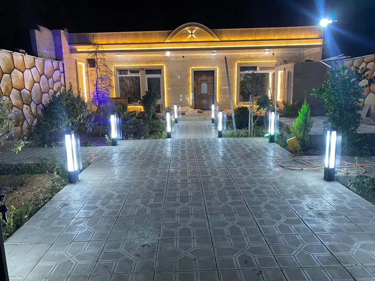 ویلا استخر آبگرم ورامین|اجارهٔ کوتاه‌مدت ویلا و باغ|ورامین, ورامین|دیوار