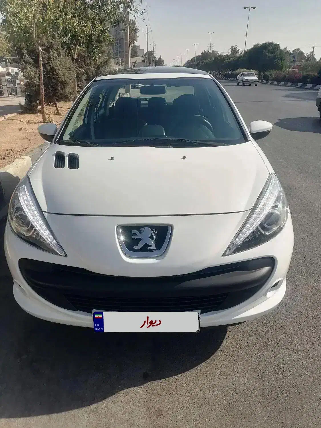 207 اتومات سقف پانا مدل 402 تیو فایو پلاس|خودرو سواری و وانت|شیراز, شهرک بهشتی|دیوار