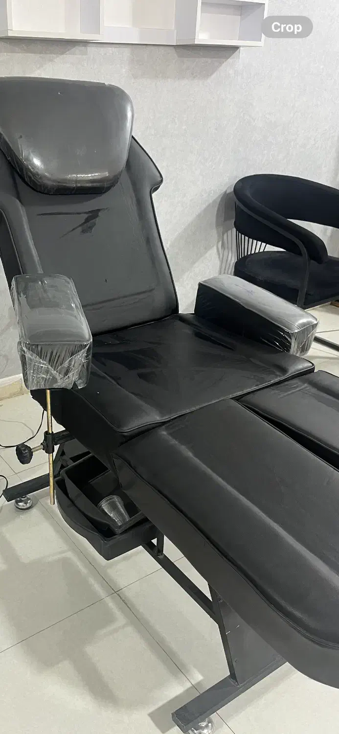 تخت چند حالته|آرایشگاه و سالن‌های زیبایی|سیرجان, |دیوار