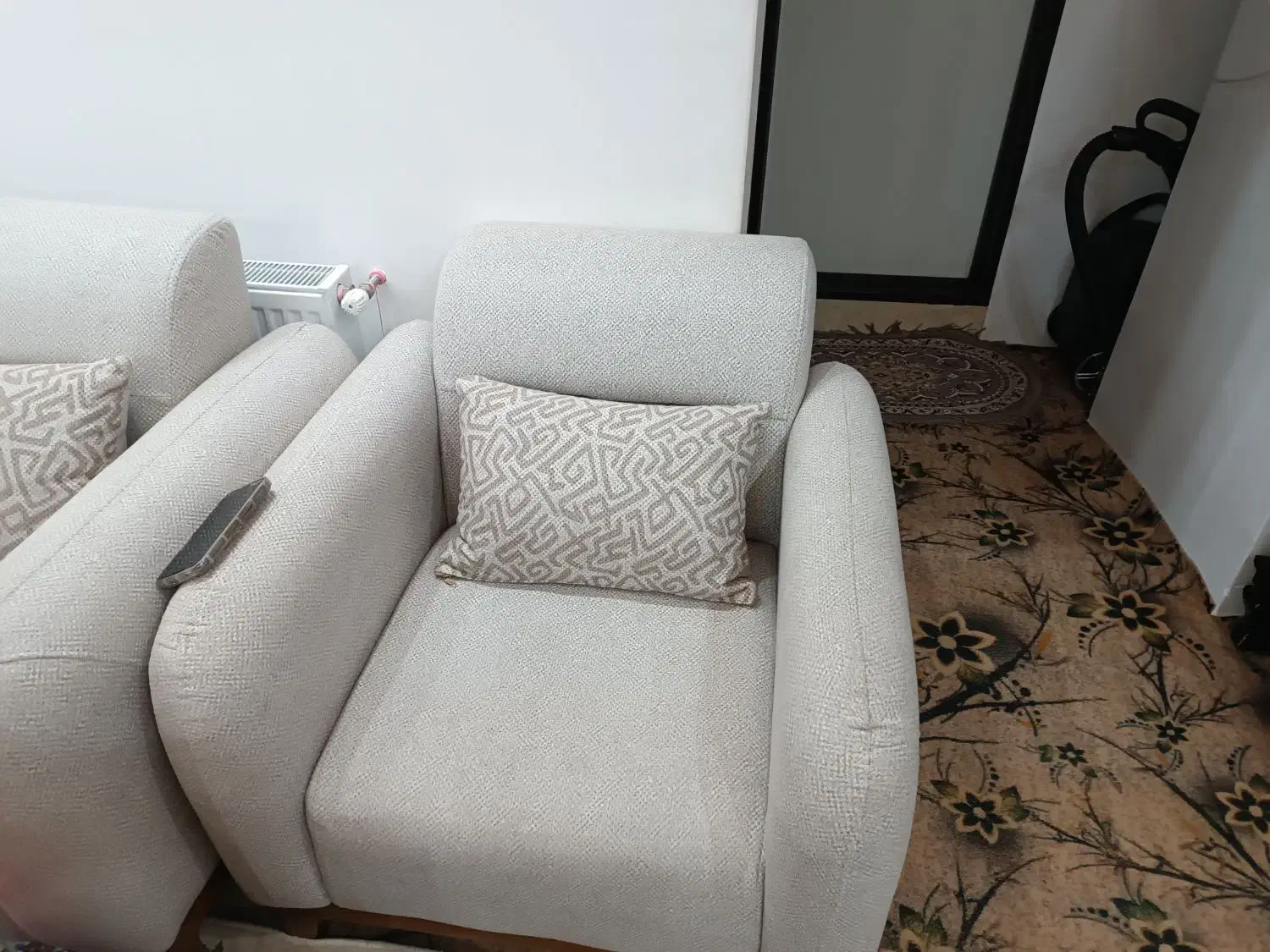 فروش مبلمان راحتی سفید|مبلمان خانگی و میز عسلی|خرمدره, |دیوار